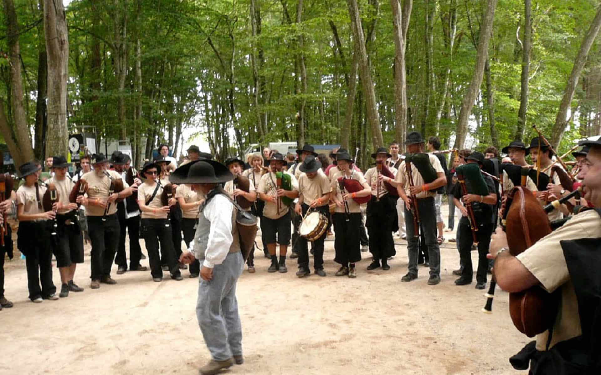 Sur les pas des Maîtres Sonneurs entre Berry et Bourbonnais